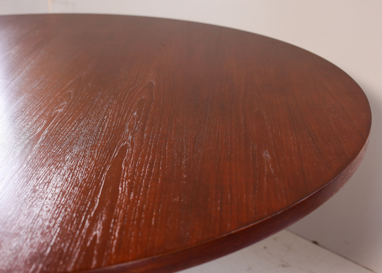 Round Mid-century Dining Table