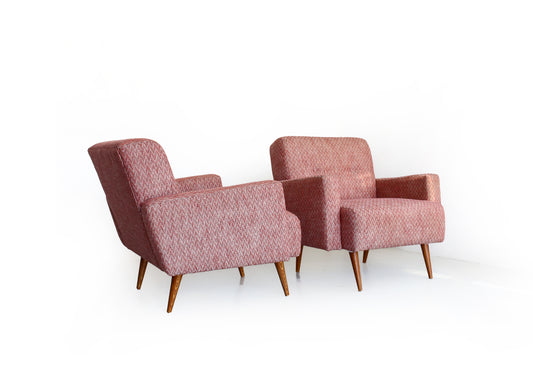 The Huisraad Modern Lazygirl Chair