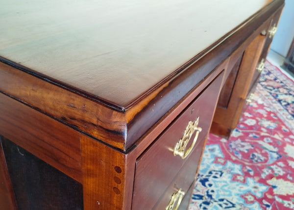 Vintage Georgian Design Desk with Six Drawers