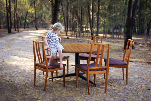 1960's Round Dining Table by John Tabraham for DS Vorster - six-seater