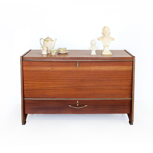 Vintage Kist with Drawer