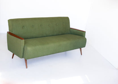 The Huisraad Modern Ladidah Sofa