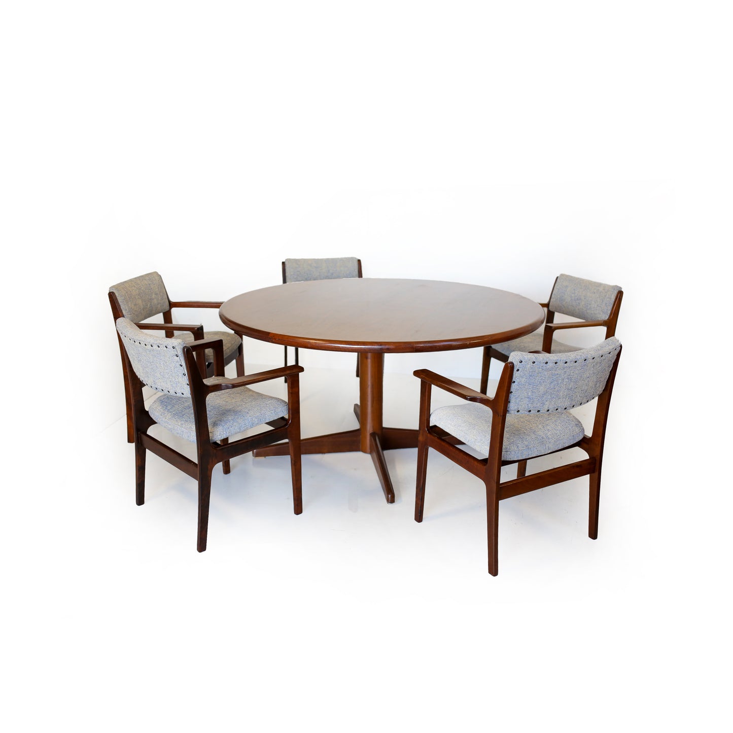 Round Binnehuis Dining Table for Four to Six