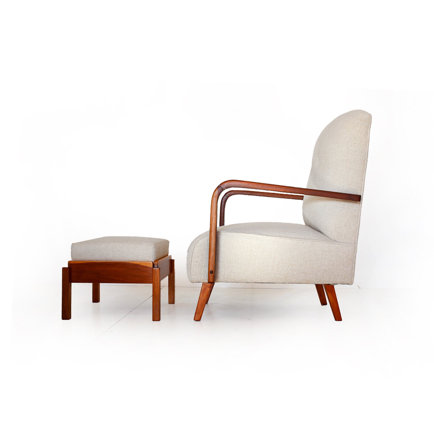 Upright Vintage Lounge Chair