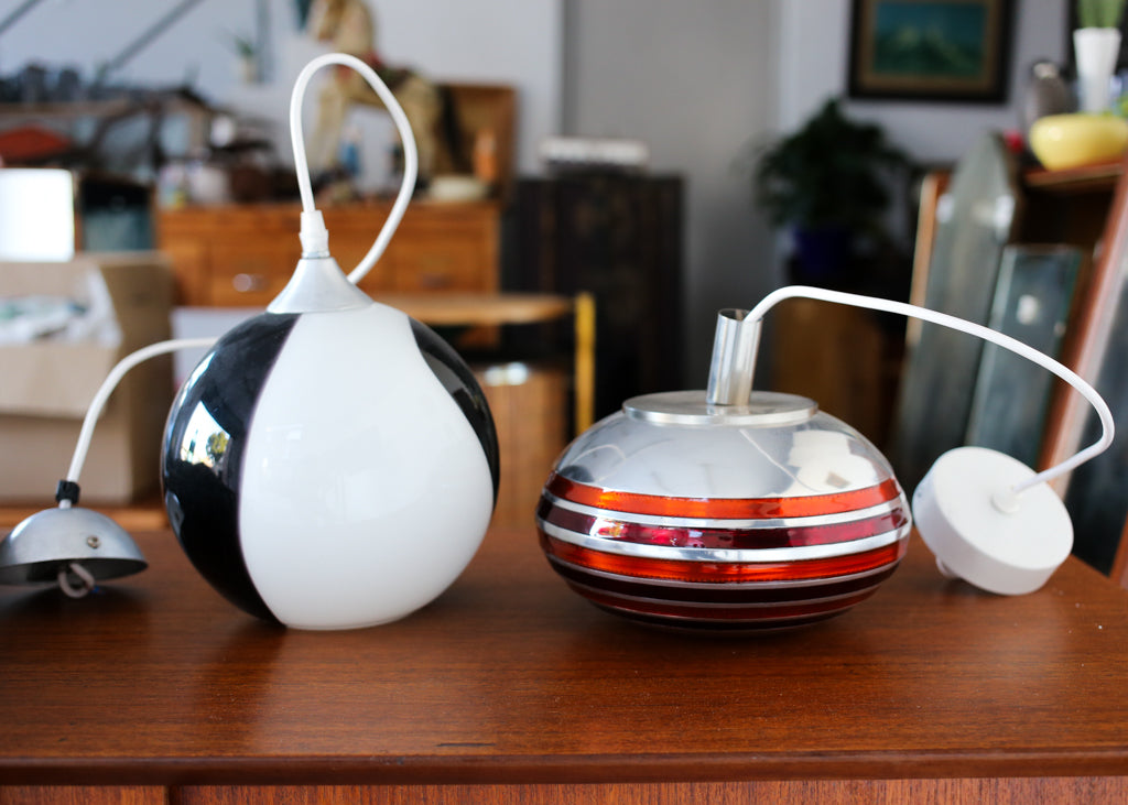Black and White Spherical Glass Lamp