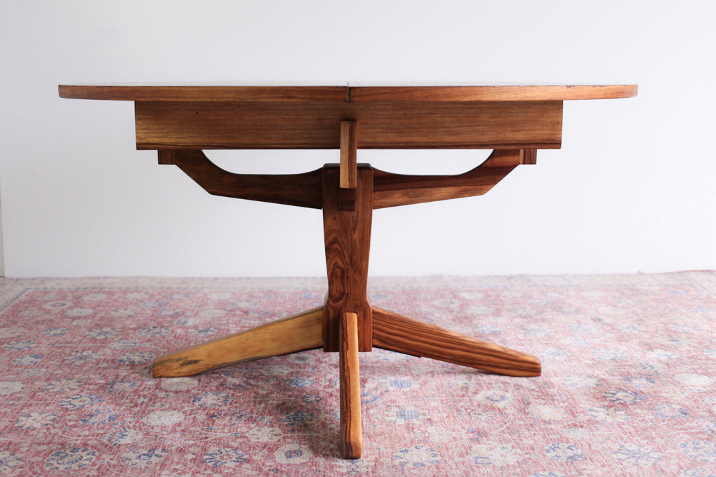 Extendable Vintage Kiaat Table
