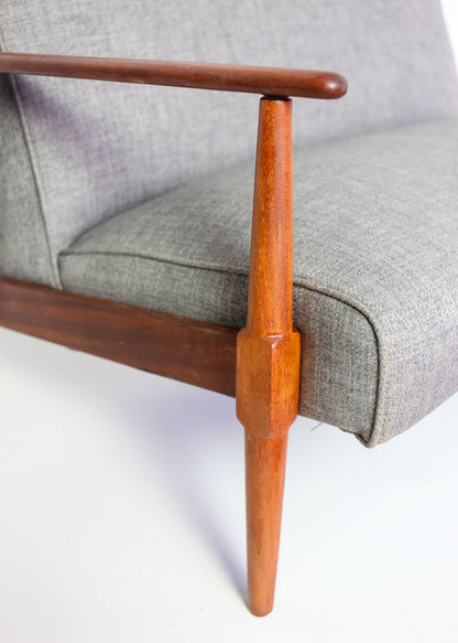 Retro One-arm Settee