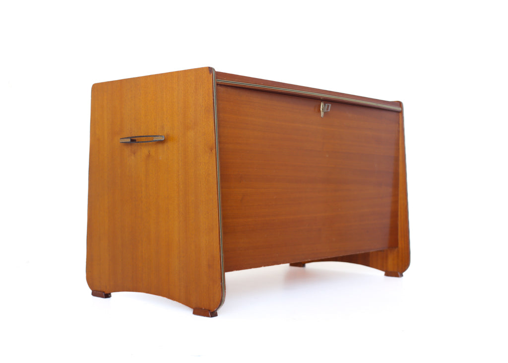 1960s Linen Kist