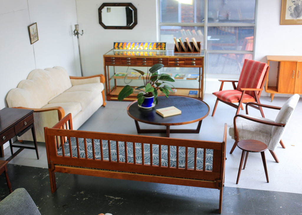 Vintage Daybed with Skinny LaMinx Mattress