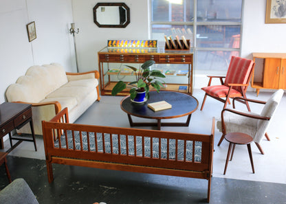 Vintage Daybed with Skinny LaMinx Mattress
