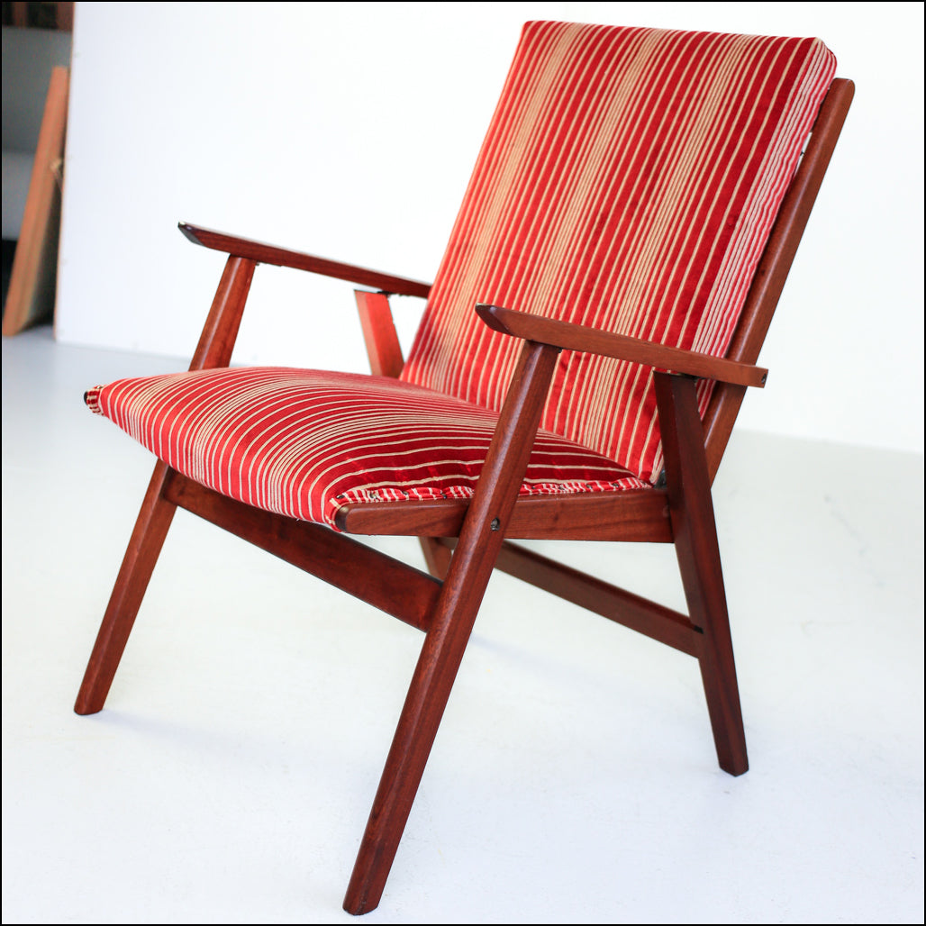 Vintage Fold-Up Armchair