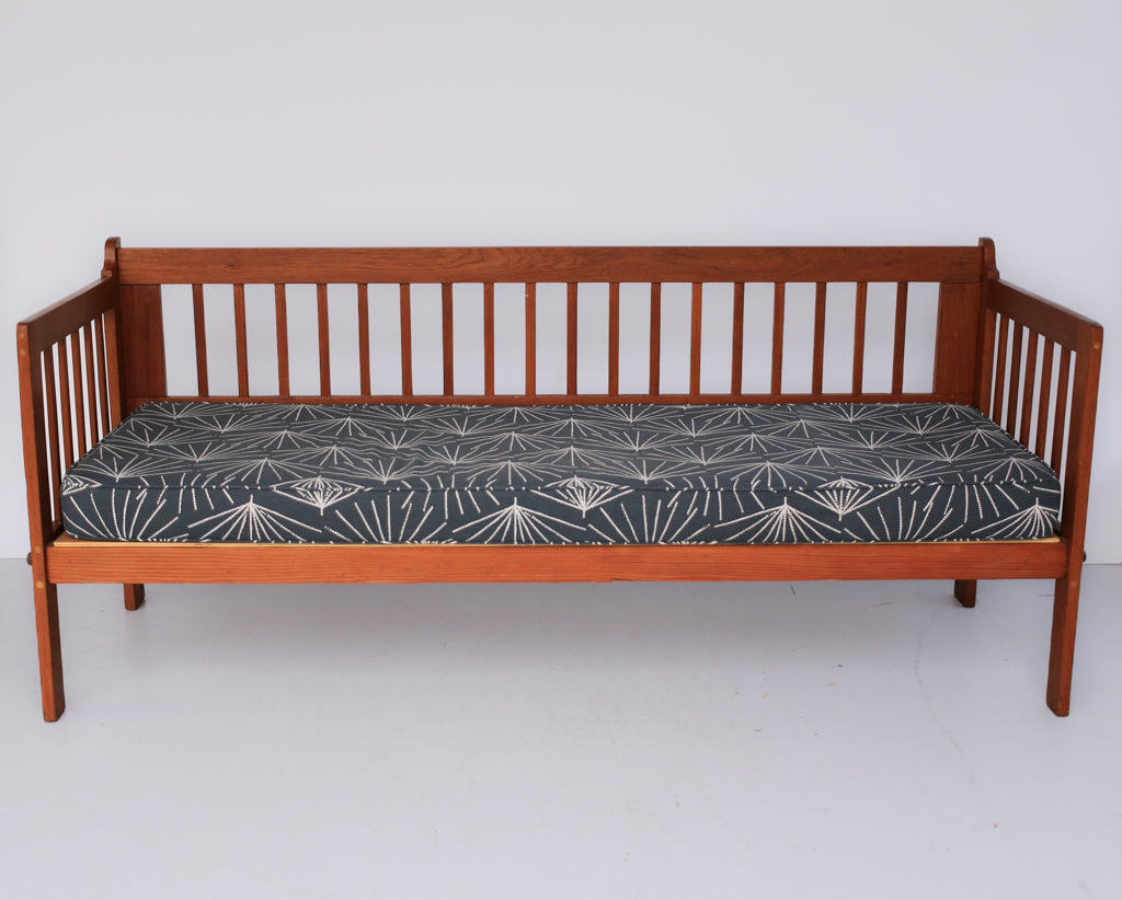 Vintage Daybed with Skinny LaMinx Mattress