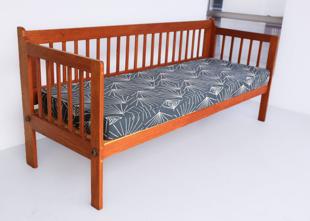 Vintage Daybed with Skinny LaMinx Mattress