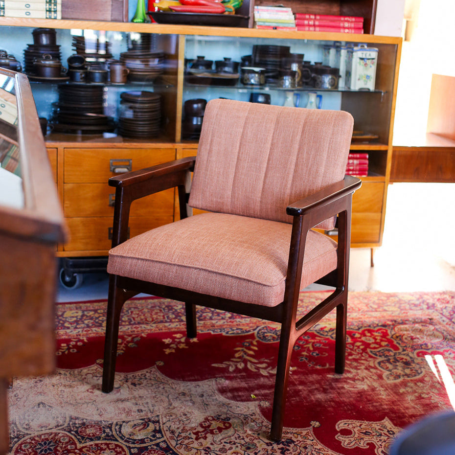 EE Meyer for Binnehuis Waiting Chair