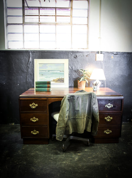 Vintage Georgian Design Desk with Six Drawers