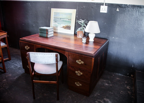 Vintage Georgian Design Desk with Six Drawers