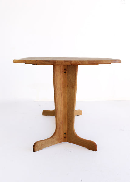 Wishbone Leg Dining Table