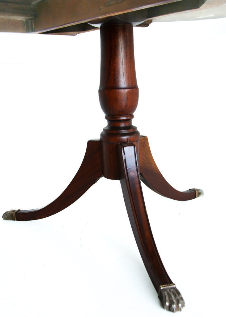 Extendable Oval Dining Table