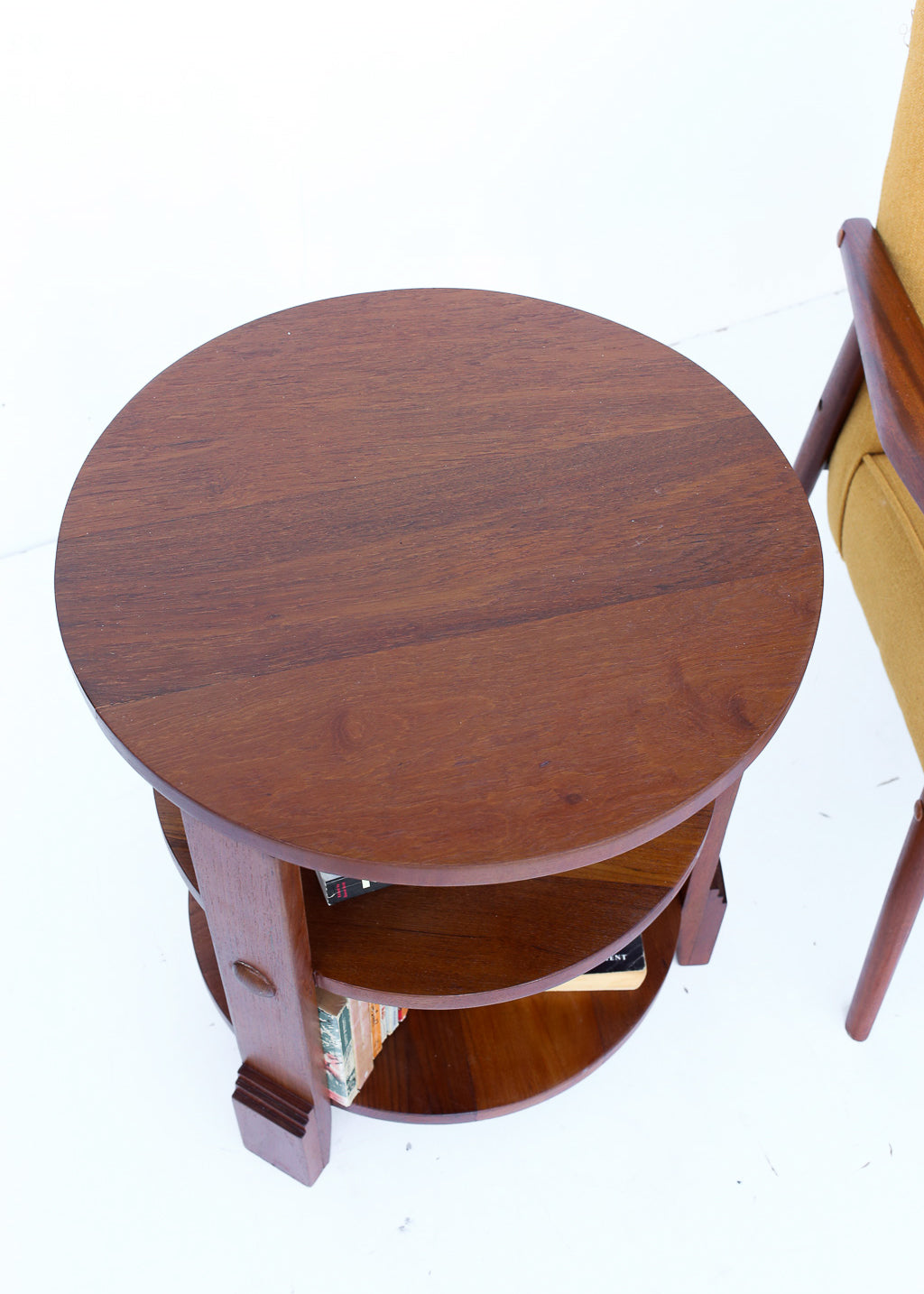 Round Art Deco Lamp Table