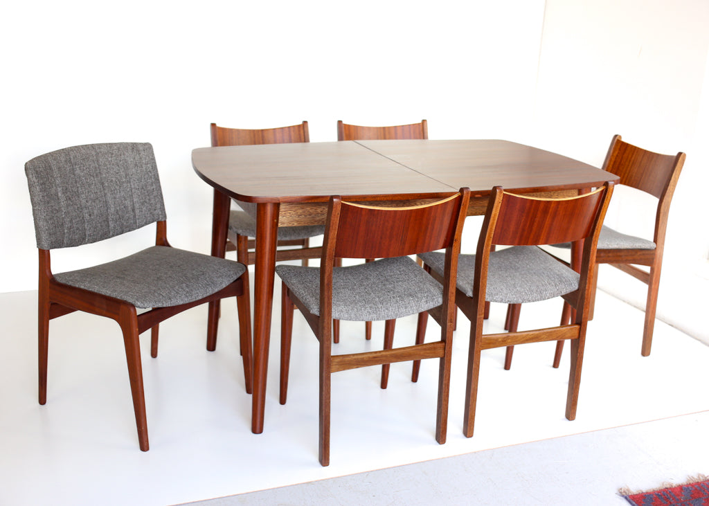 Extendable Mid-century Dining Table