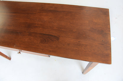 Contemporary Modernist Side Server