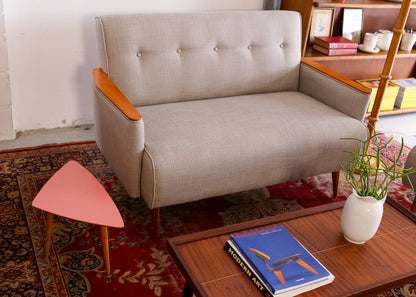 The Huisraad Modern Ladidah Settee