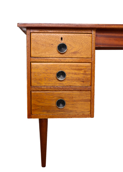 Frystark Desk