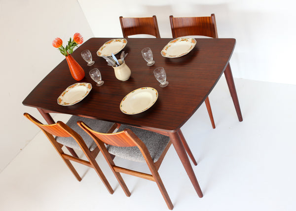 Six-seater Frystark Dining Table