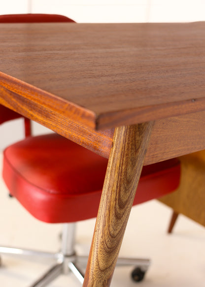 Frystark Desk
