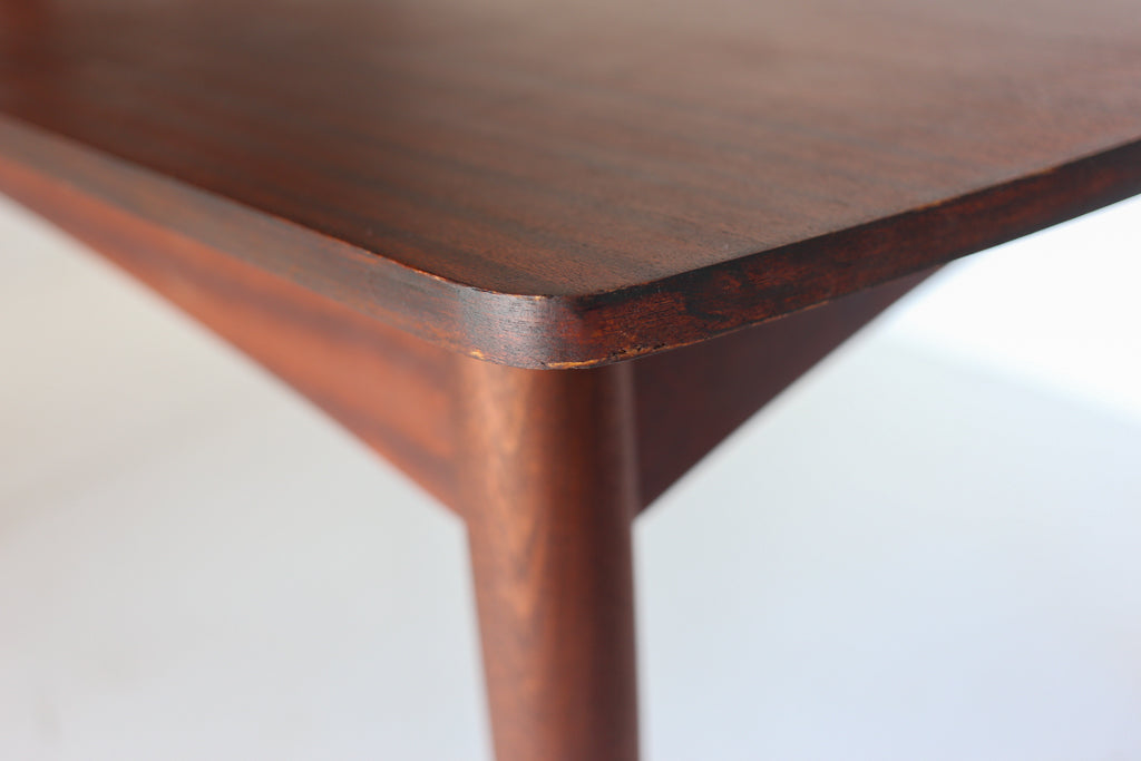 Six-seater Frystark Dining Table