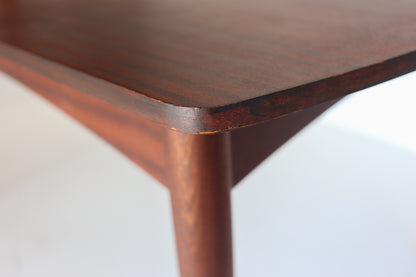 Six-seater Frystark Dining Table