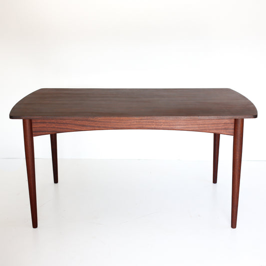 Six-seater Frystark Dining Table