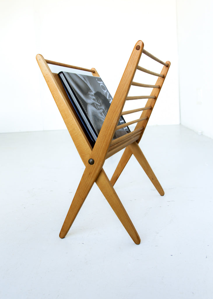 Foldable 1960's Magazine Rack
