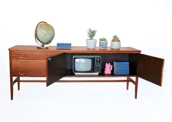DS Vorster Sideboard