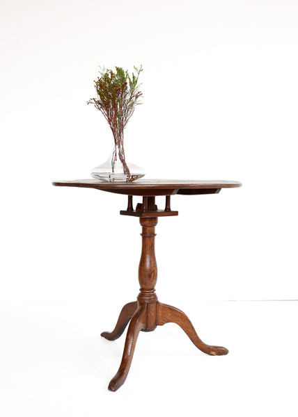 Georgian Tilt-top Occasional Table