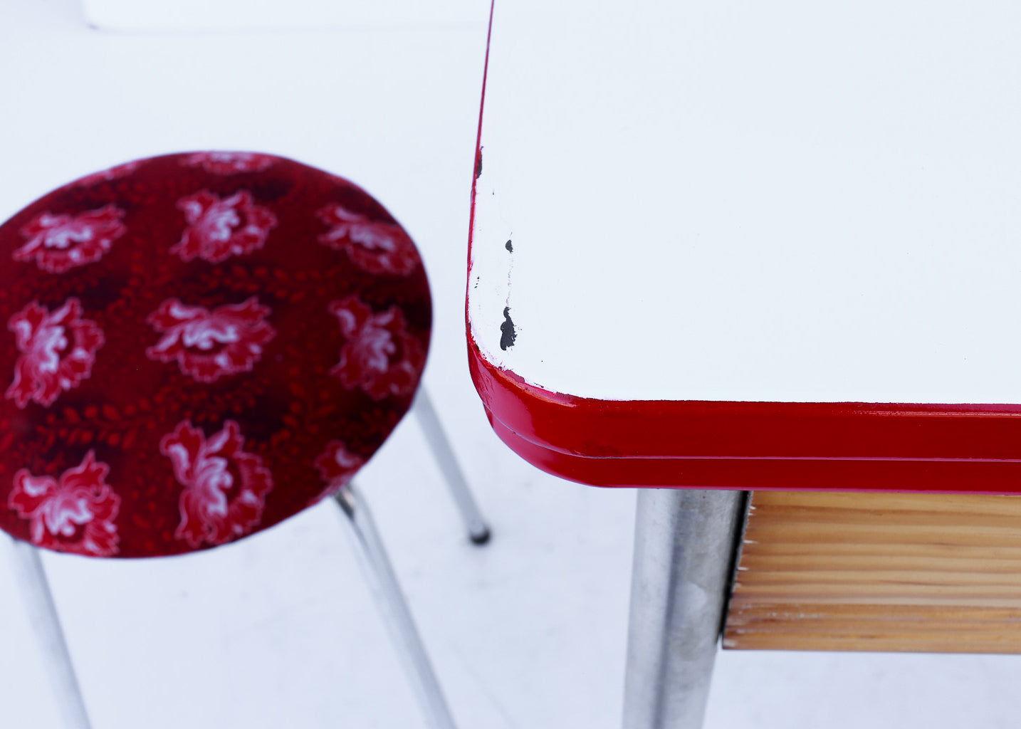 Extendable Enamel Top Kitchen Table