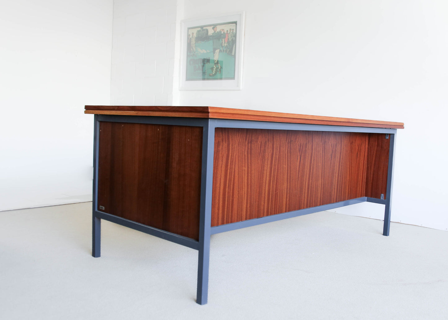 Large Saligna Office Desk