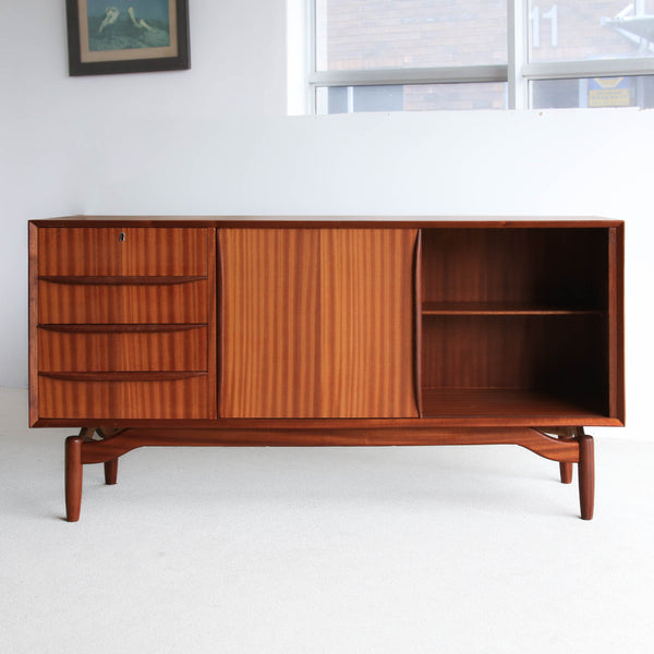 Duros Sideboard