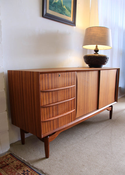 Duros Sideboard