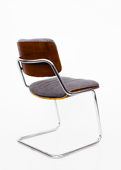 A Pair of Giroflex Stoll Cantilever Chairs, 1970s Switzerland