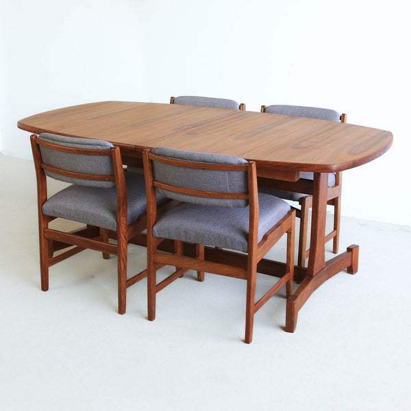 Extendable H-leg Dining Table