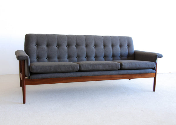 Three-Seater Vintage Modern Duros Sofa