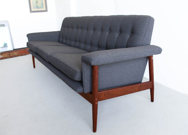 Three-Seater Vintage Modern Duros Sofa