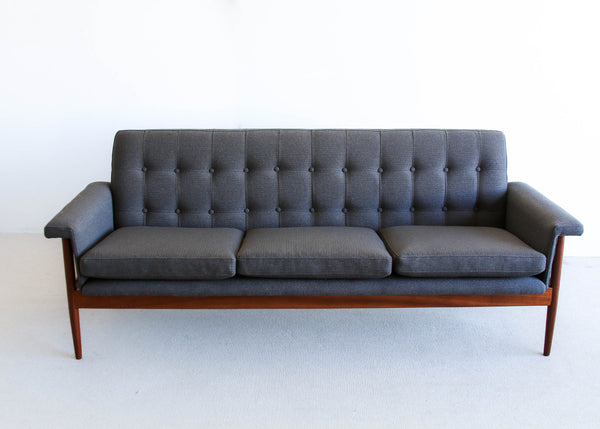 Three-Seater Vintage Modern Duros Sofa