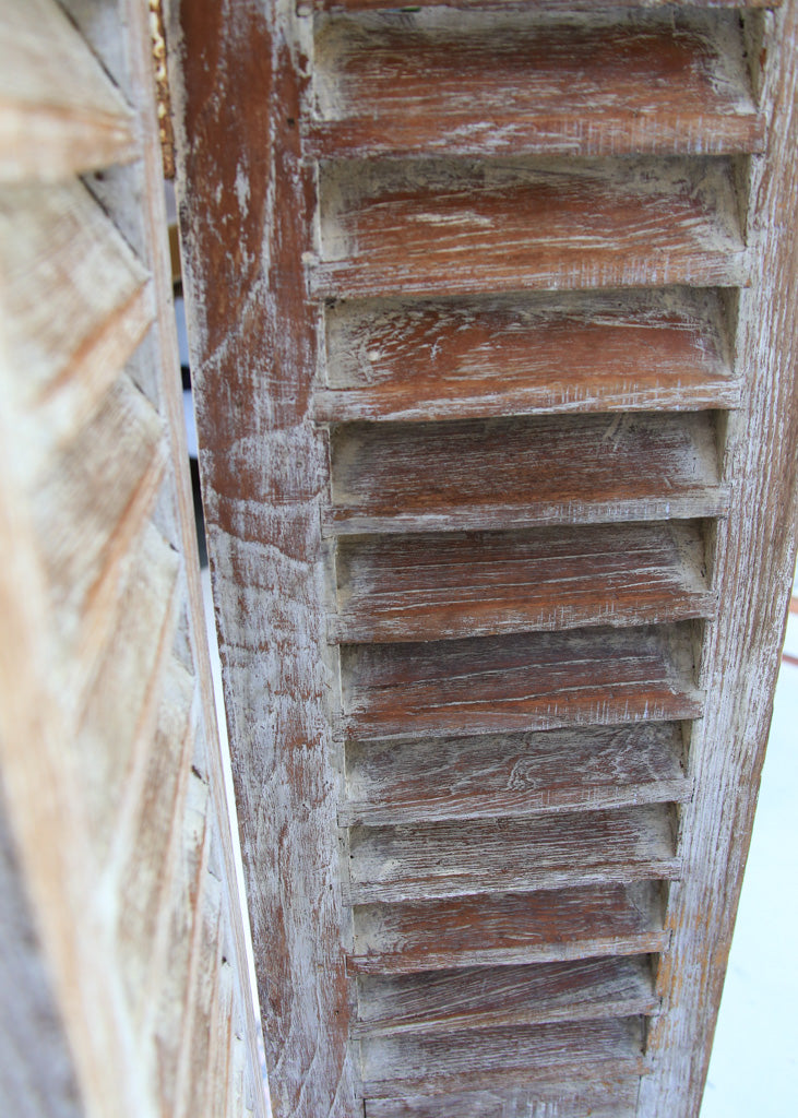 Solid Wood Louvre Screen