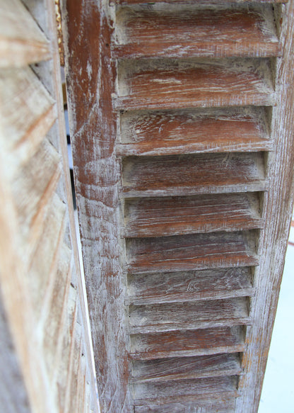 Solid Wood Louvre Screen