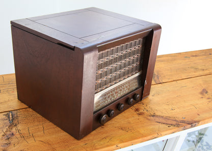 1940's General Electric Valve Radio and Record Player