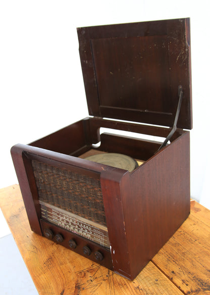 1940's General Electric Valve Radio and Record Player