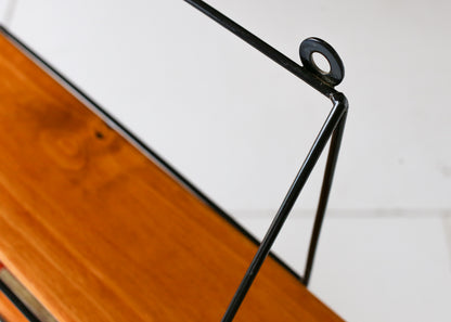 The Huisraad Modern Wallflower Shelf