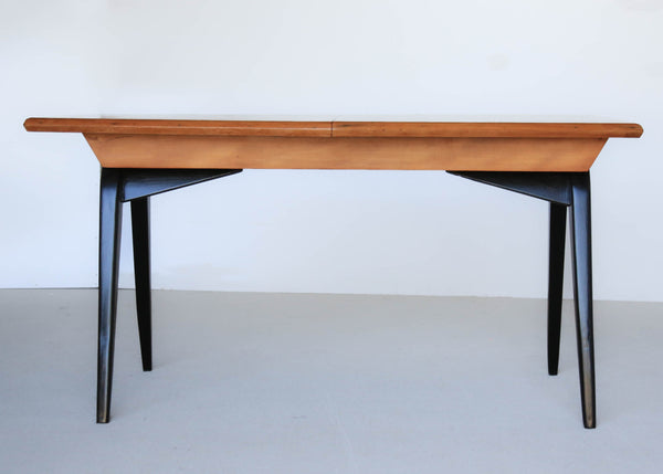 Extendable Dining Table for Four to Six Seats